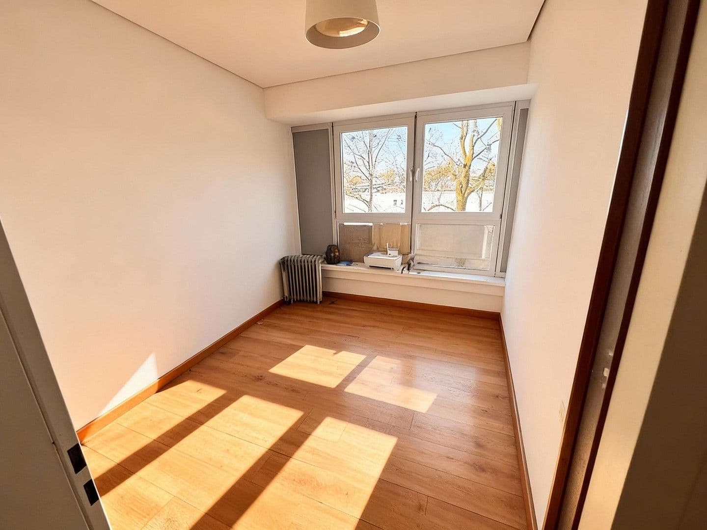 Prenájom nebytového priestoru 5.000 m², Stuhr, Dolné Sasko Prenájom nebytového priestoru 5.000 m², Stuhr, Dolné Sasko