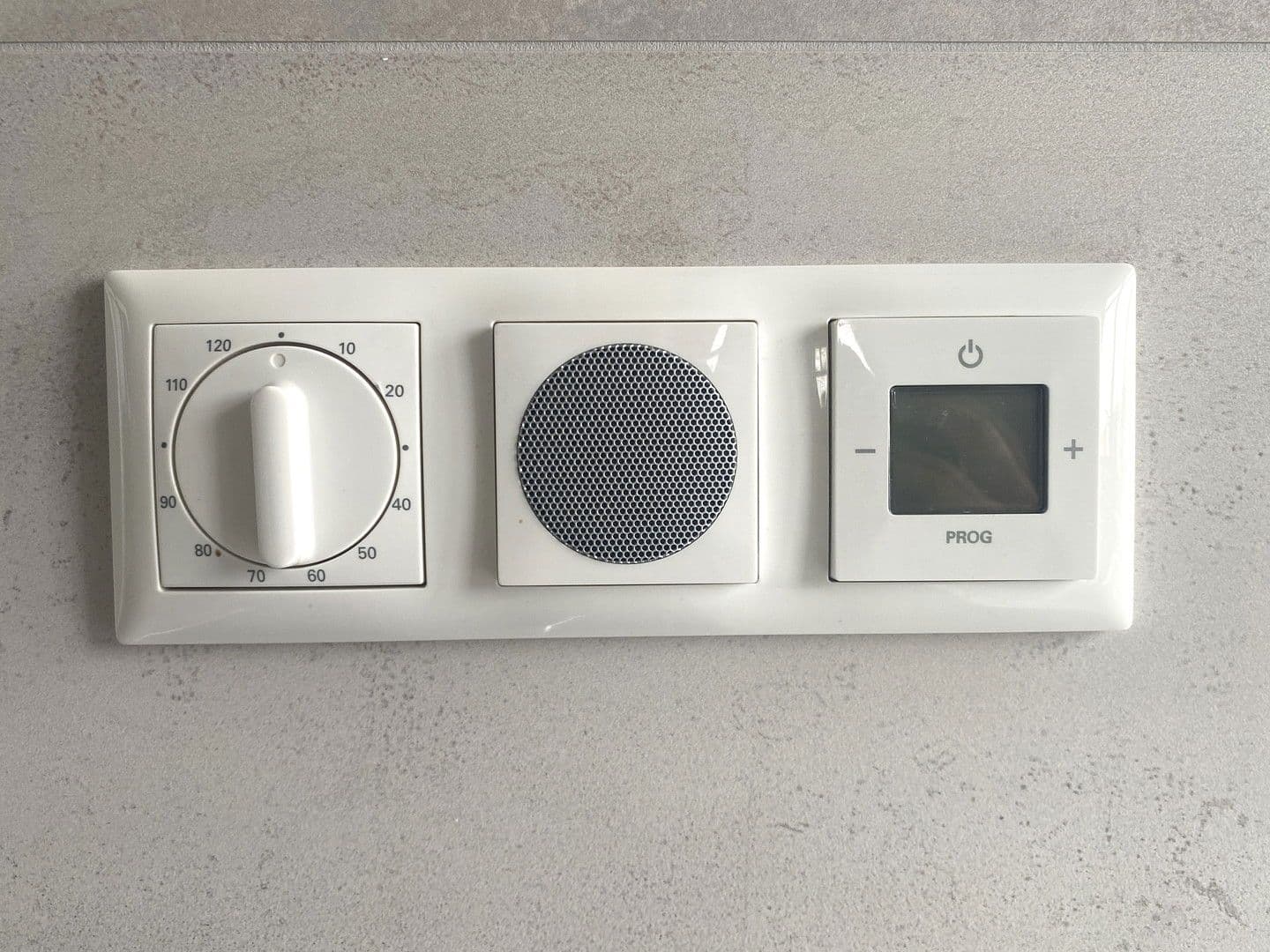 Prenájom bytu 4-izbový 126 m², Crossen an der Elster, Durínsko Prenájom bytu 4-izbový 126 m², Crossen an der Elster, Durínsko