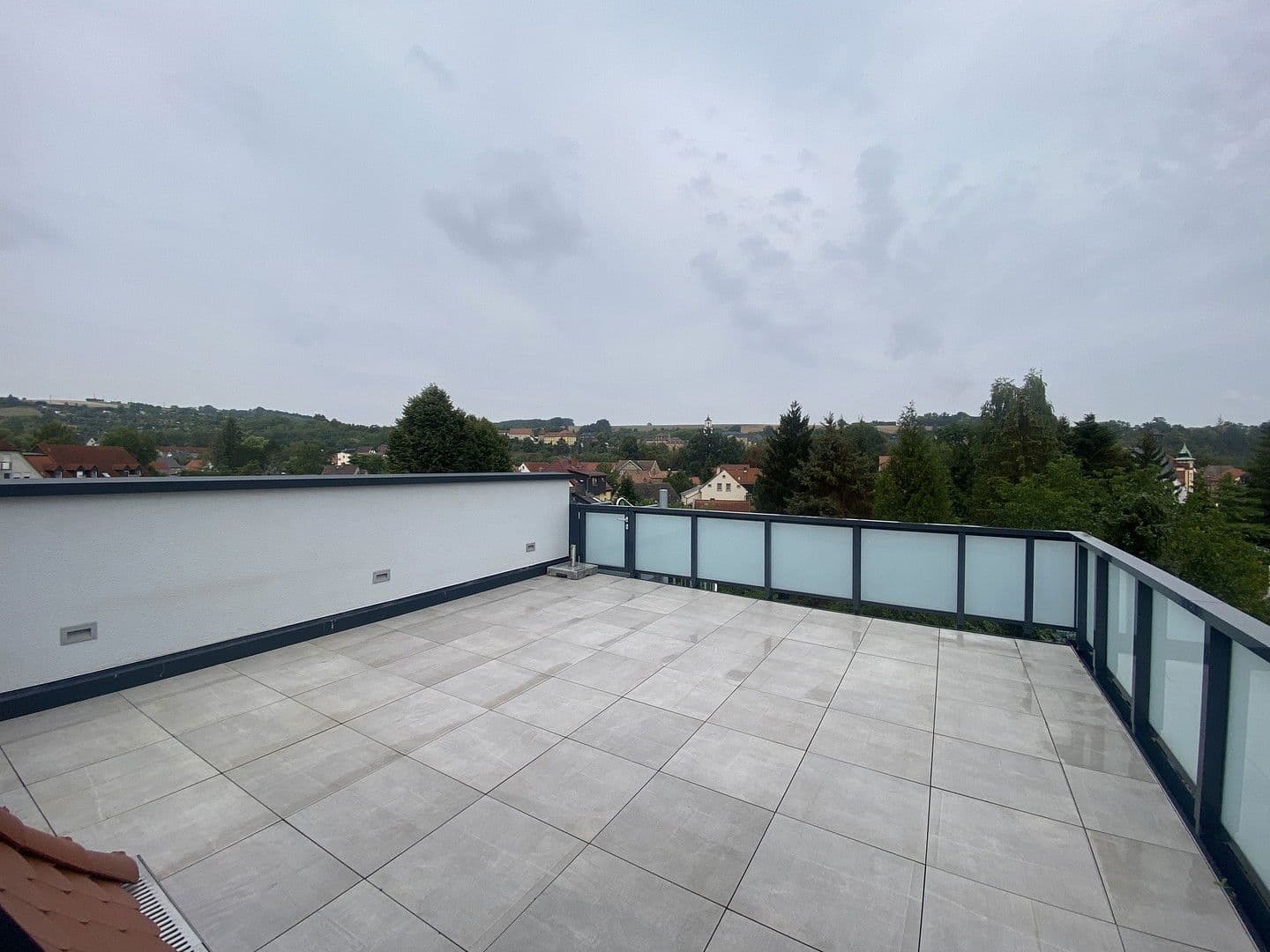 Prenájom bytu 4-izbový 126 m², Crossen an der Elster, Durínsko Prenájom bytu 4-izbový 126 m², Crossen an der Elster, Durínsko