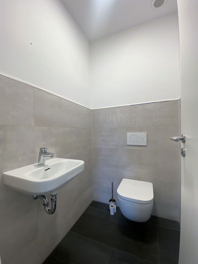 Prenájom bytu 4-izbový 126 m², Crossen an der Elster, Durínsko Prenájom bytu 4-izbový 126 m², Crossen an der Elster, Durínsko