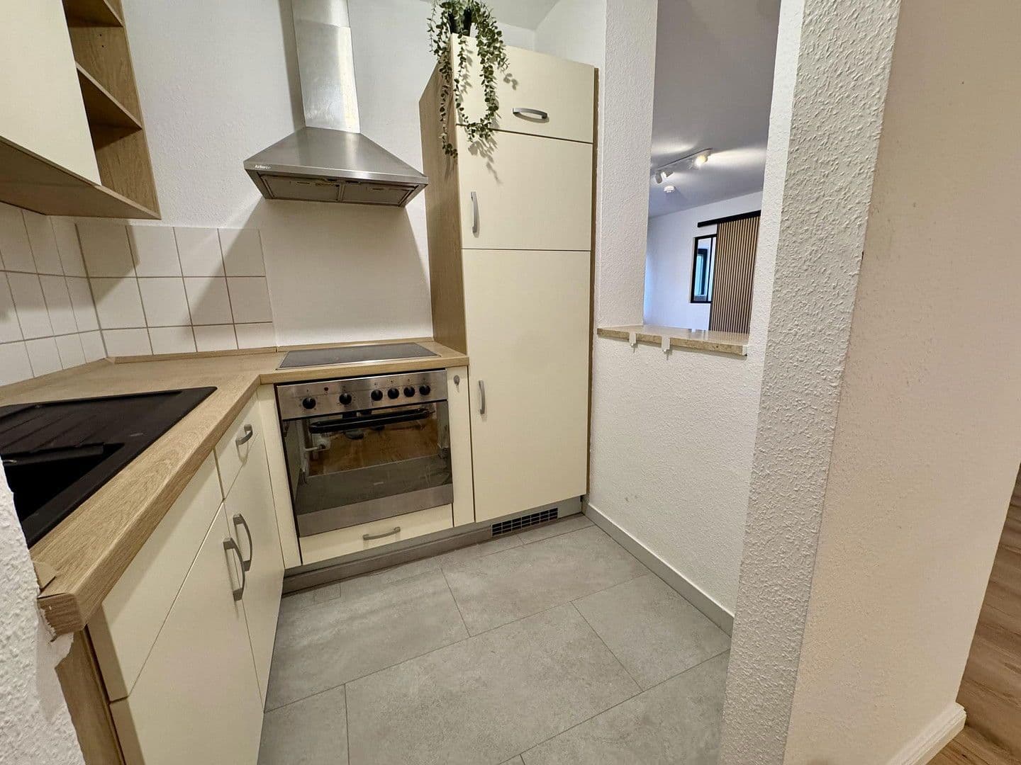 Prenájom bytu 2-izbový 55 m², Brühler Straße 237, Köln, Severné Porýnie - Westfálsko Prenájom bytu 2-izbový 55 m², Brühler Straße 237, Köln, Severné Porýnie - Westfálsko