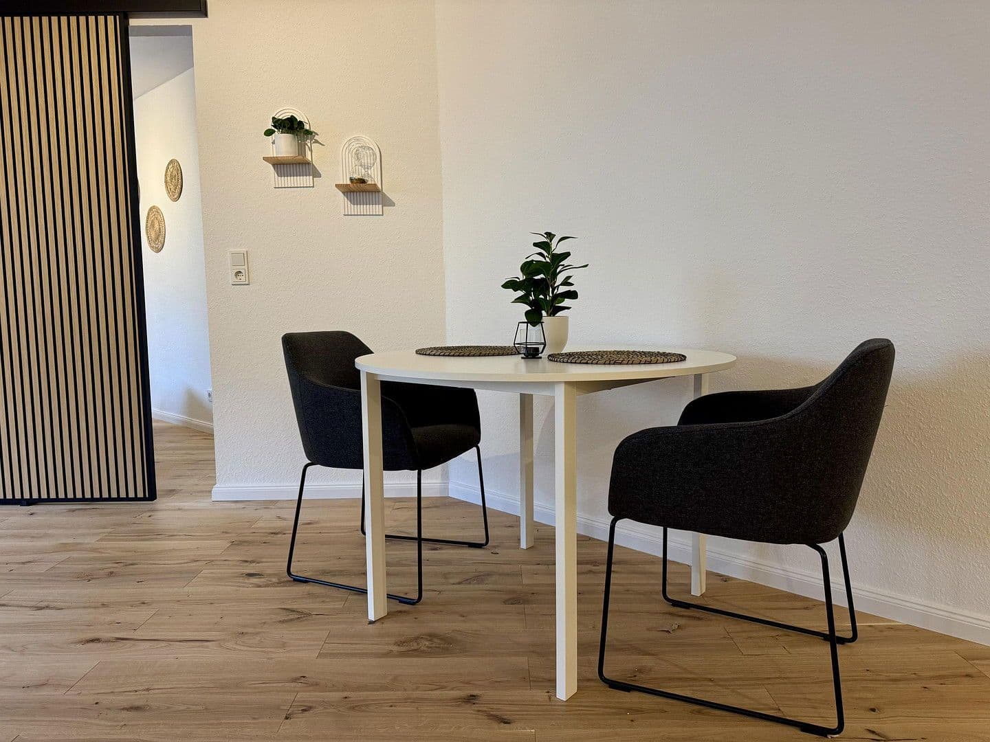 Prenájom bytu 2-izbový 55 m², Brühler Straße 237, Köln, Severné Porýnie - Westfálsko Prenájom bytu 2-izbový 55 m², Brühler Straße 237, Köln, Severné Porýnie - Westfálsko