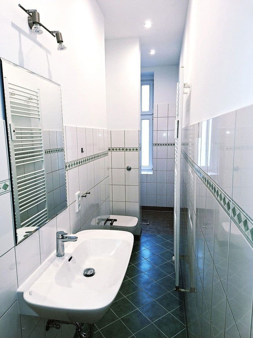 Predaj bytu 3-izbový 85 m², Berlin, Berlín Predaj bytu 3-izbový 85 m², Berlin, Berlín