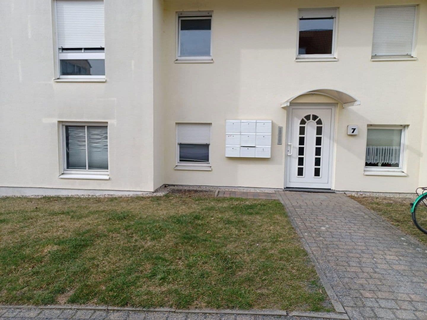 Prenájom bytu 2-izbový 60 m², Bergstraße 7, Mittenwalde, Brandenbursko Prenájom bytu 2-izbový 60 m², Bergstraße 7, Mittenwalde, Brandenbursko