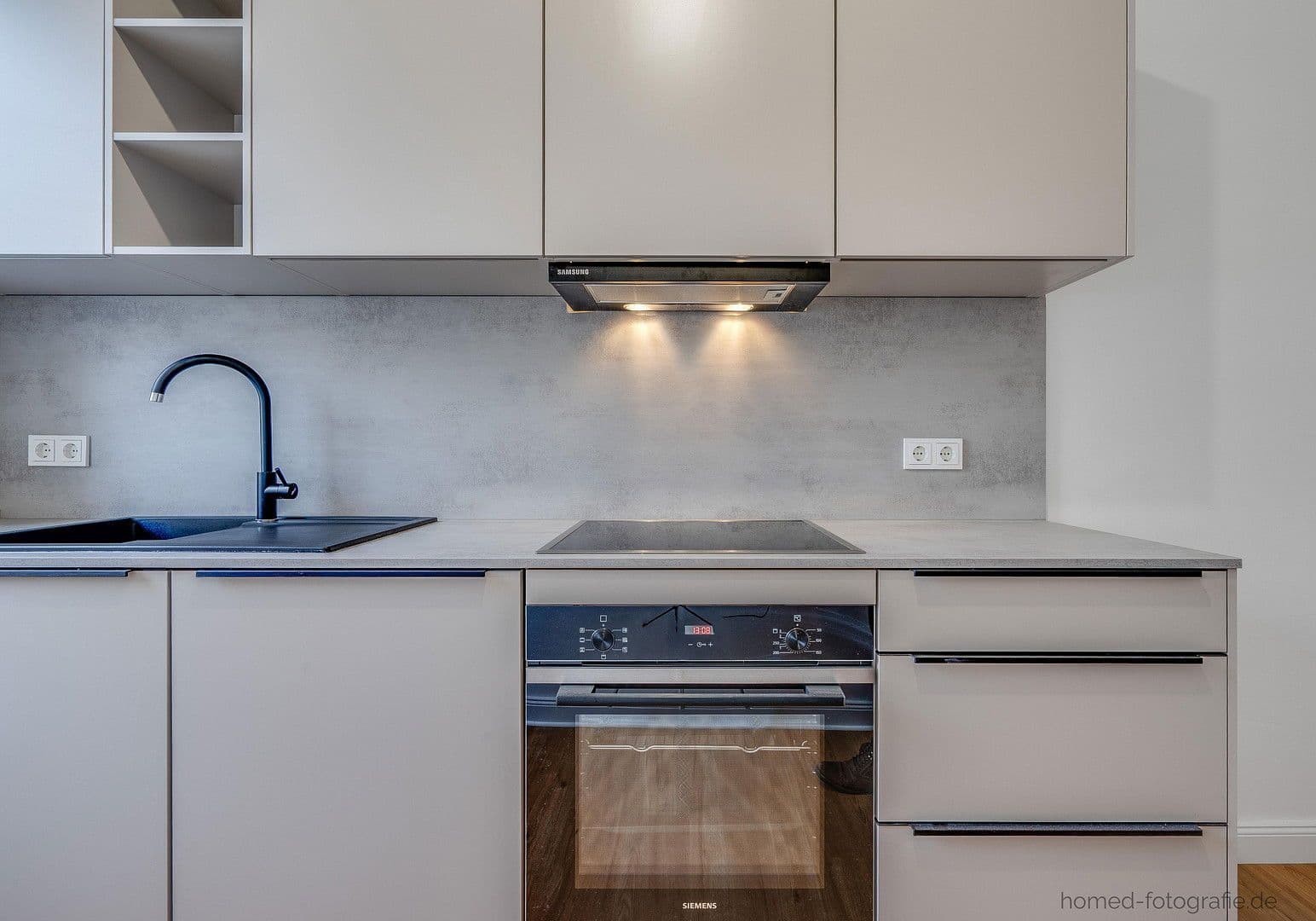 Prenájom bytu 4-izbový 87 m², Schönwalder Str., Berlin, Berlín Prenájom bytu 4-izbový 87 m², Schönwalder Str., Berlin, Berlín