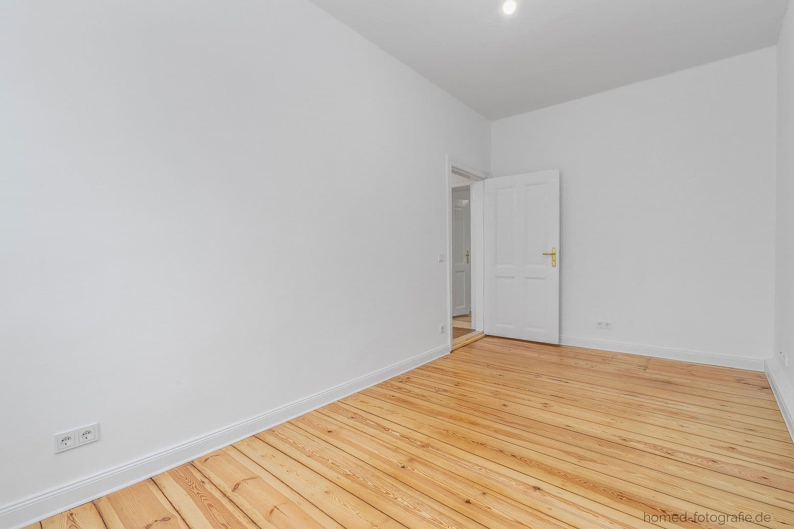 Prenájom bytu 4-izbový 87 m², Schönwalder Str., Berlin, Berlín Prenájom bytu 4-izbový 87 m², Schönwalder Str., Berlin, Berlín