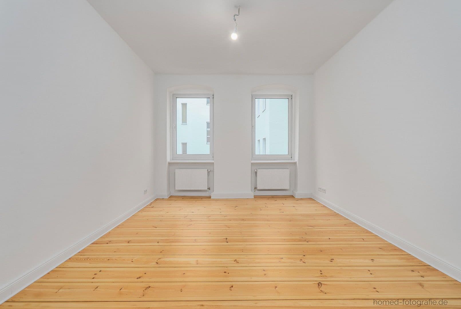 Prenájom bytu 4-izbový 87 m², Schönwalder Str., Berlin, Berlín Prenájom bytu 4-izbový 87 m², Schönwalder Str., Berlin, Berlín