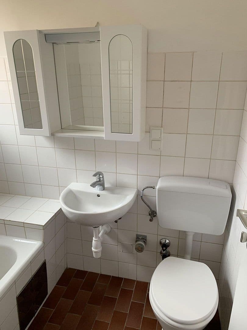 Prenájom bytu 1-izbový 30 m², Innerkoflerstrasse 2, Innsbruck, Tirolsko Prenájom bytu 1-izbový 30 m², Innerkoflerstrasse 2, Innsbruck, Tirolsko