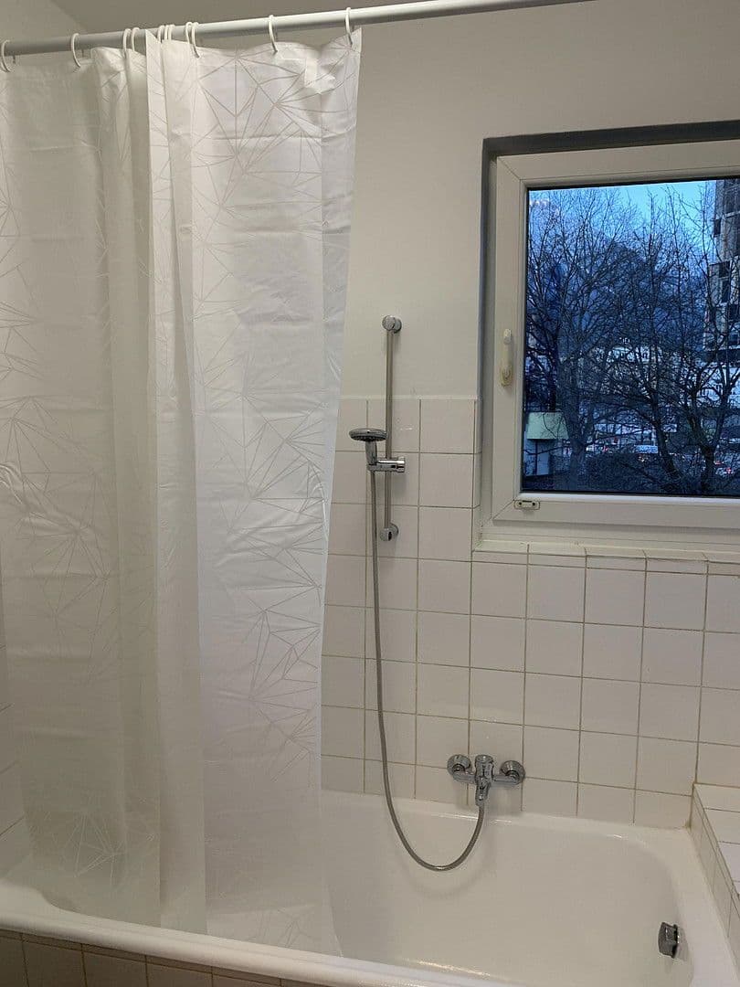 Prenájom bytu 1-izbový 30 m², Innerkoflerstrasse 2, Innsbruck, Tirolsko Prenájom bytu 1-izbový 30 m², Innerkoflerstrasse 2, Innsbruck, Tirolsko