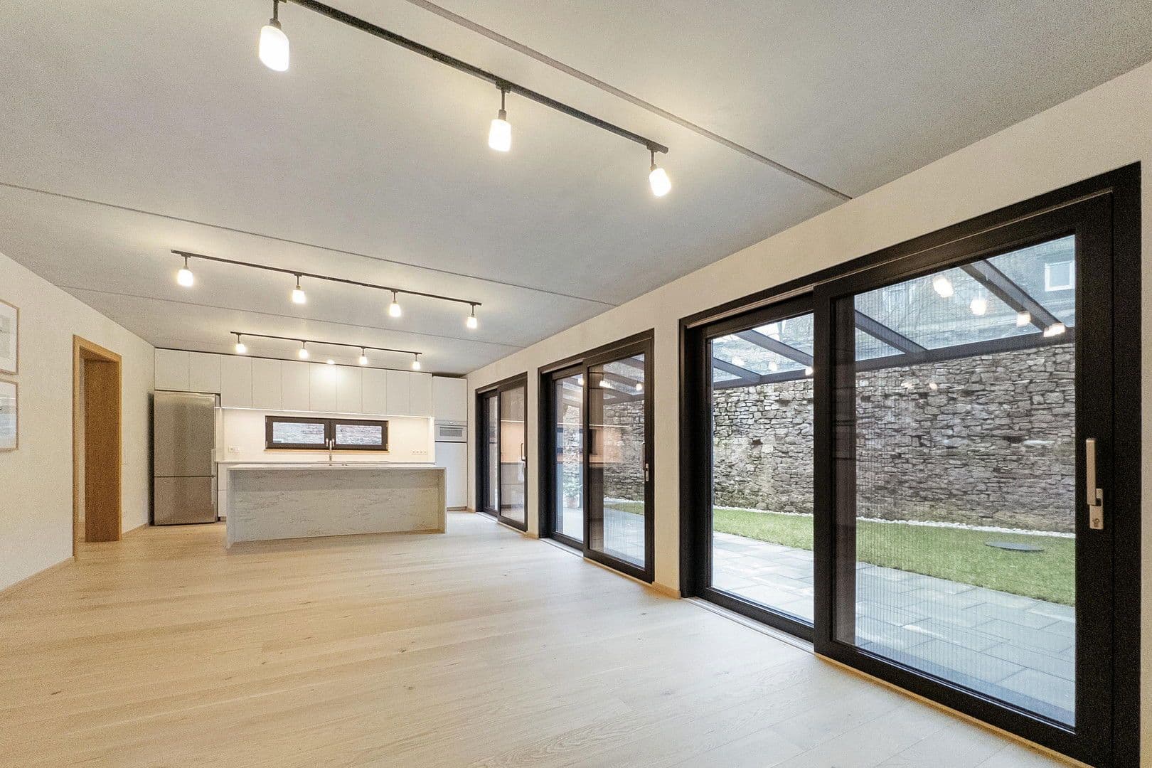 Predaj domu 215 m², pozemek 281 m², Würzburg, Bavorsko Predaj domu 215 m², pozemek 281 m², Würzburg, Bavorsko