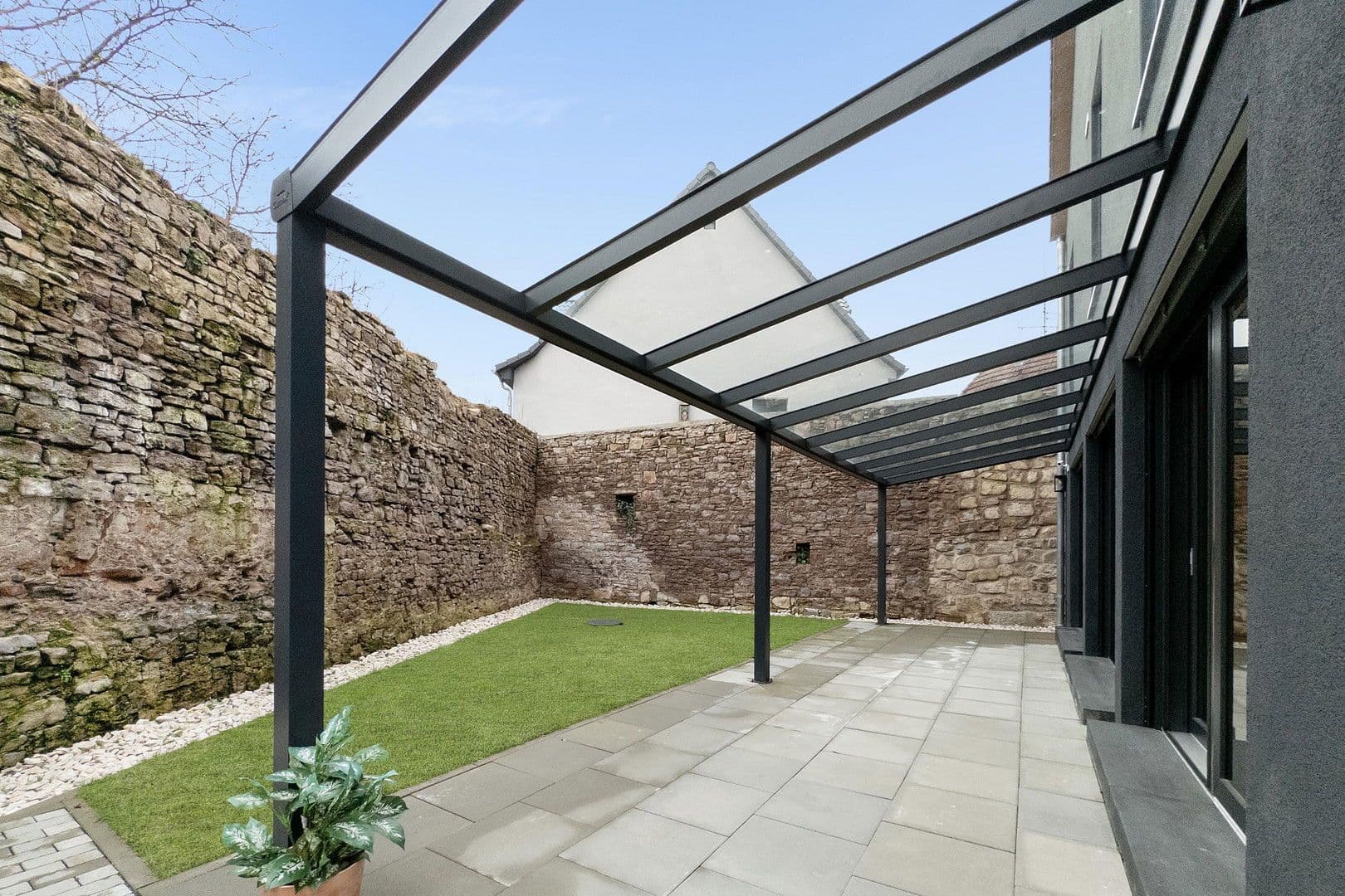 Predaj domu 215 m², pozemek 281 m², Würzburg, Bavorsko Predaj domu 215 m², pozemek 281 m², Würzburg, Bavorsko