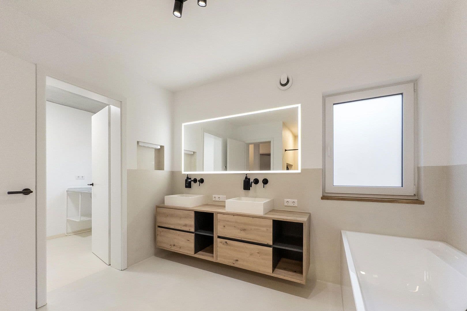 Predaj domu 215 m², pozemek 281 m², Würzburg, Bavorsko Predaj domu 215 m², pozemek 281 m², Würzburg, Bavorsko