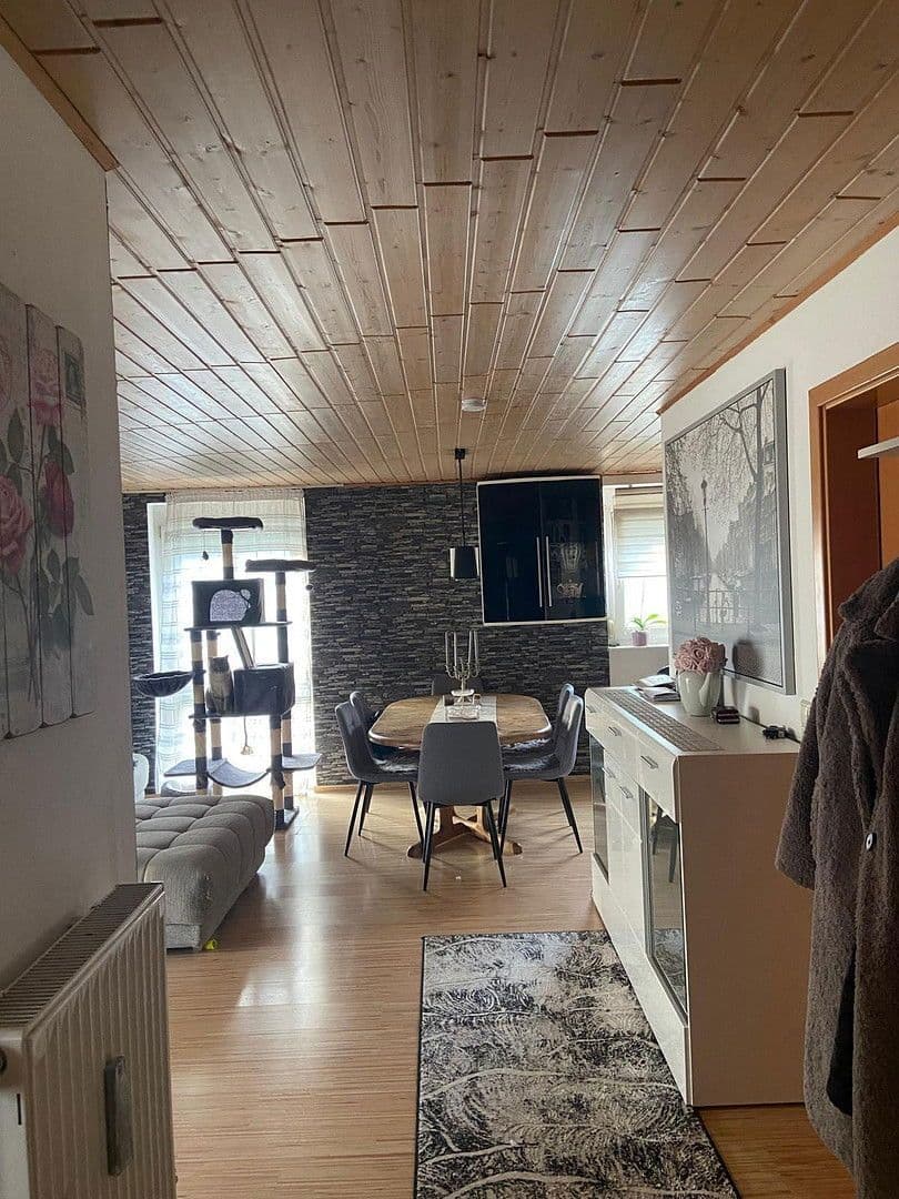 Prenájom bytu 4-izbový 114 m², Bahnhofstraße 129, Vaihingen an der Enz, Bádensko-Wurttembersko Prenájom bytu 4-izbový 114 m², Bahnhofstraße 129, Vaihingen an der Enz, Bádensko-Wurttembersko