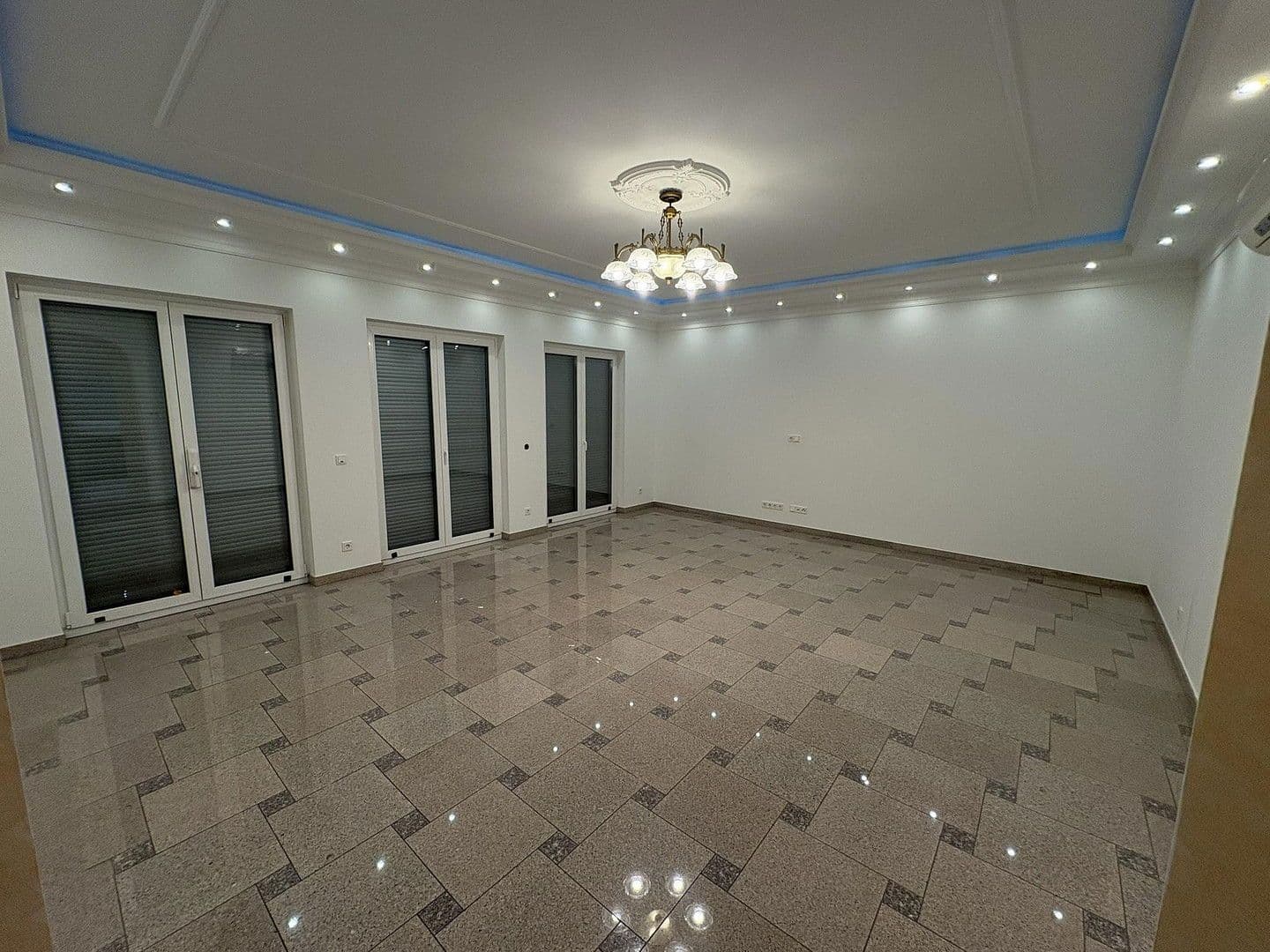 Predaj domu 116 m², pozemek 478 m², Rosengarten 27, Neuwied, Porýnie-Falcko Predaj domu 116 m², pozemek 478 m², Rosengarten 27, Neuwied, Porýnie-Falcko