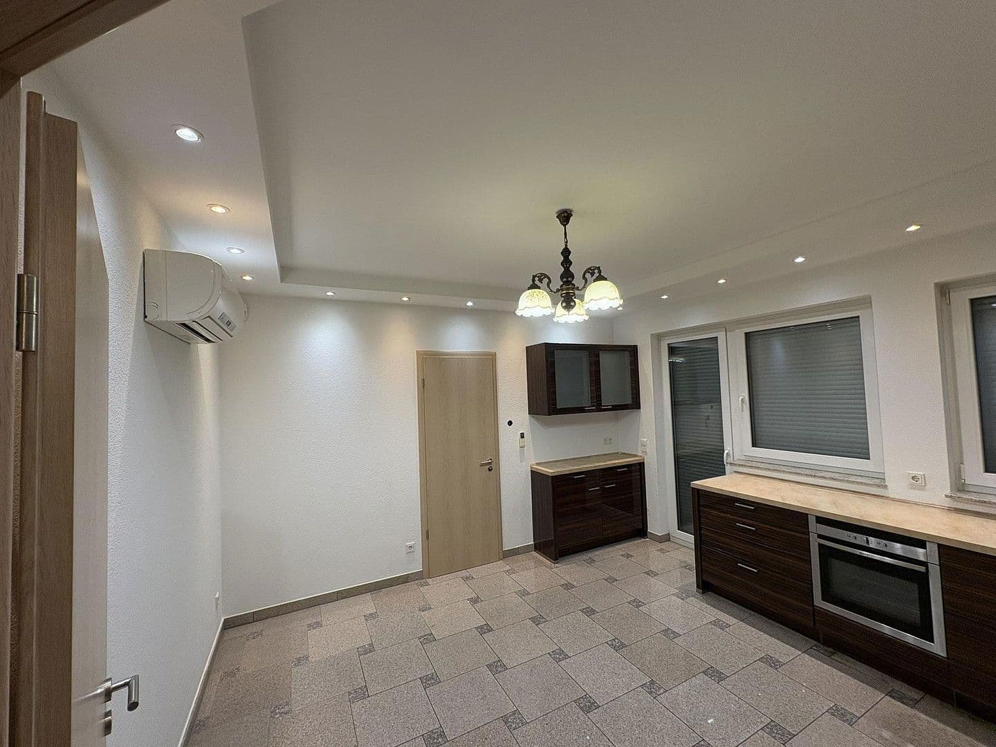 Predaj domu 116 m², pozemek 478 m², Rosengarten 27, Neuwied, Porýnie-Falcko Predaj domu 116 m², pozemek 478 m², Rosengarten 27, Neuwied, Porýnie-Falcko