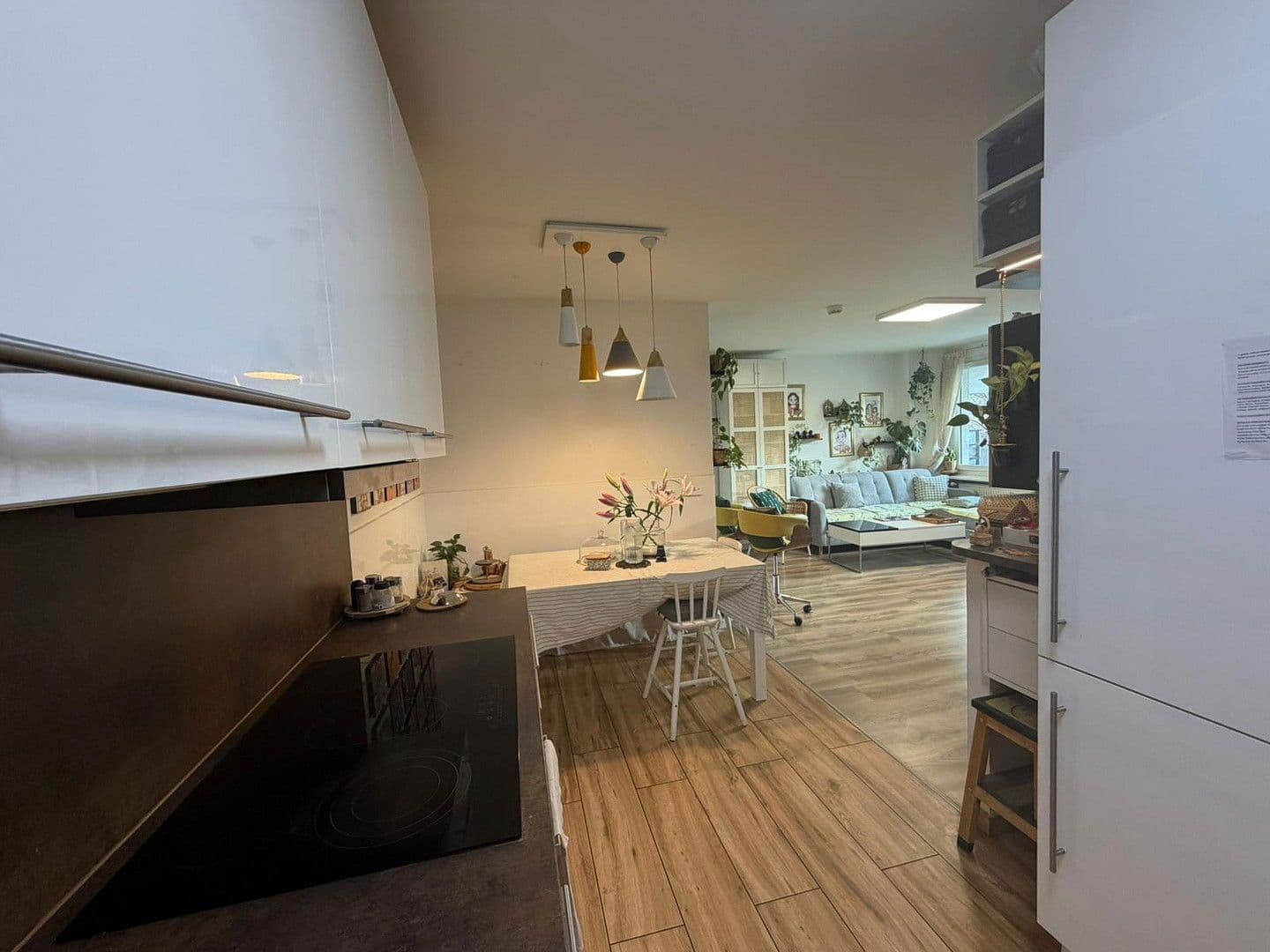 Prenájom bytu 3-izbový 75 m², Berlin, Berlín Prenájom bytu 3-izbový 75 m², Berlin, Berlín