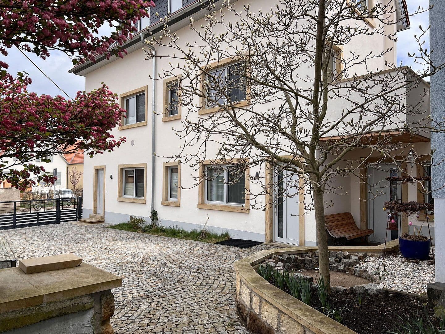 Prenájom bytu 2-izbový 52 m², Altwahnsdorf 43, Radebeul, Sasko Prenájom bytu 2-izbový 52 m², Altwahnsdorf 43, Radebeul, Sasko