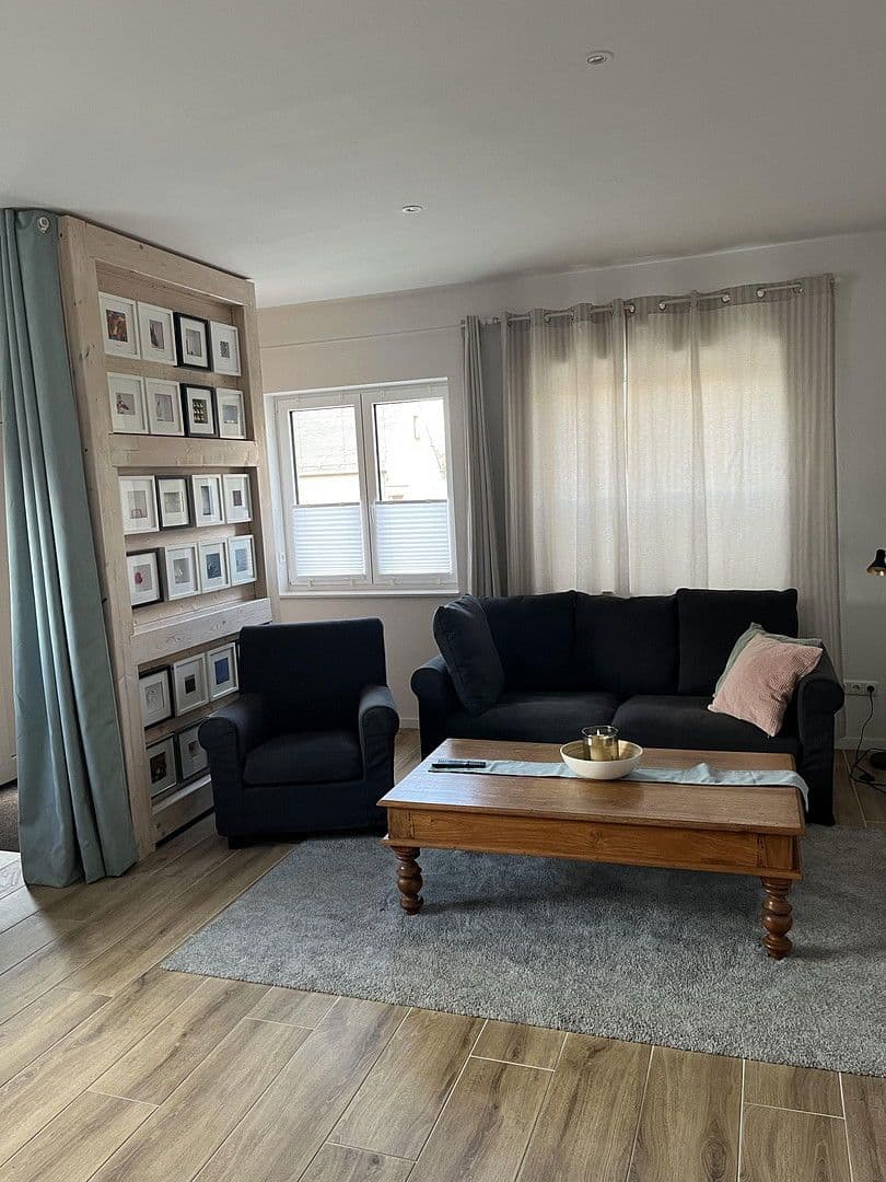 Prenájom bytu 2-izbový 52 m², Altwahnsdorf 43, Radebeul, Sasko Prenájom bytu 2-izbový 52 m², Altwahnsdorf 43, Radebeul, Sasko