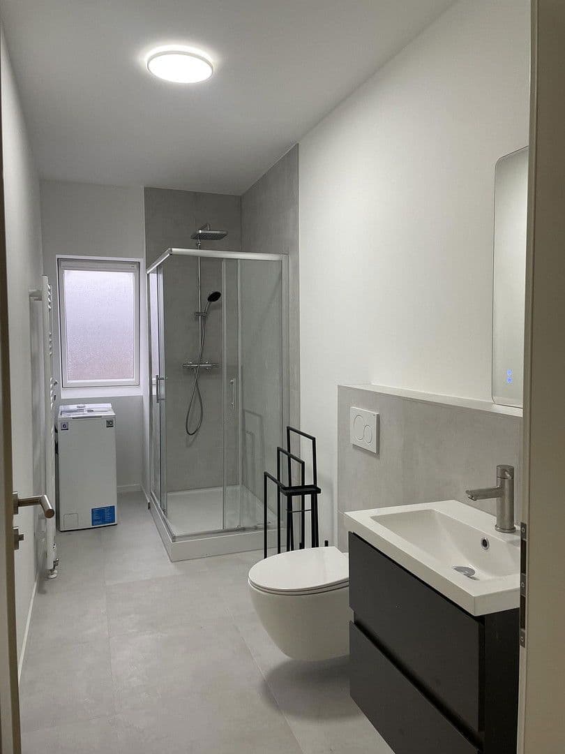 Prenájom bytu 14 m², Grimmeisenstraße 14, München -Bogenhausen, Bavorsko Prenájom bytu 14 m², Grimmeisenstraße 14, München -Bogenhausen, Bavorsko