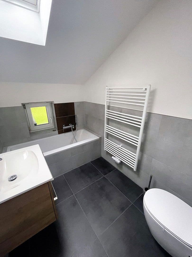 Prenájom bytu 3-izbový 97 m², Kiefersfelden, Bavorsko Prenájom bytu 3-izbový 97 m², Kiefersfelden, Bavorsko