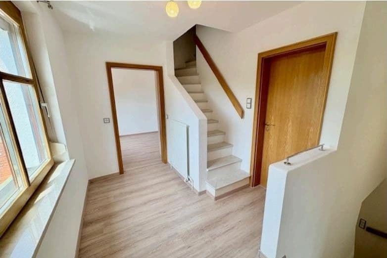 Predaj domu 152 m², pozemek 250 m², Freybergstr. 13, Zorneding, Bavorsko Predaj domu 152 m², pozemek 250 m², Freybergstr. 13, Zorneding, Bavorsko