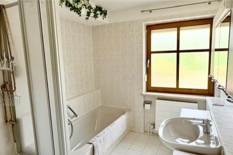 Predaj domu 152 m², pozemek 250 m², Freybergstr. 13, Zorneding, Bavorsko Predaj domu 152 m², pozemek 250 m², Freybergstr. 13, Zorneding, Bavorsko