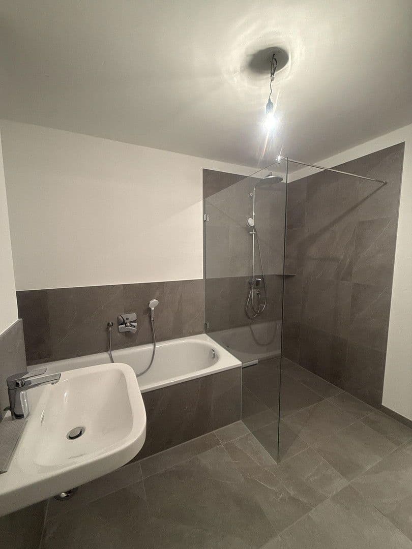 Prenájom bytu 4-izbový 117 m², Grünlandstr. 3, Karlsfeld, Bavorsko Prenájom bytu 4-izbový 117 m², Grünlandstr. 3, Karlsfeld, Bavorsko