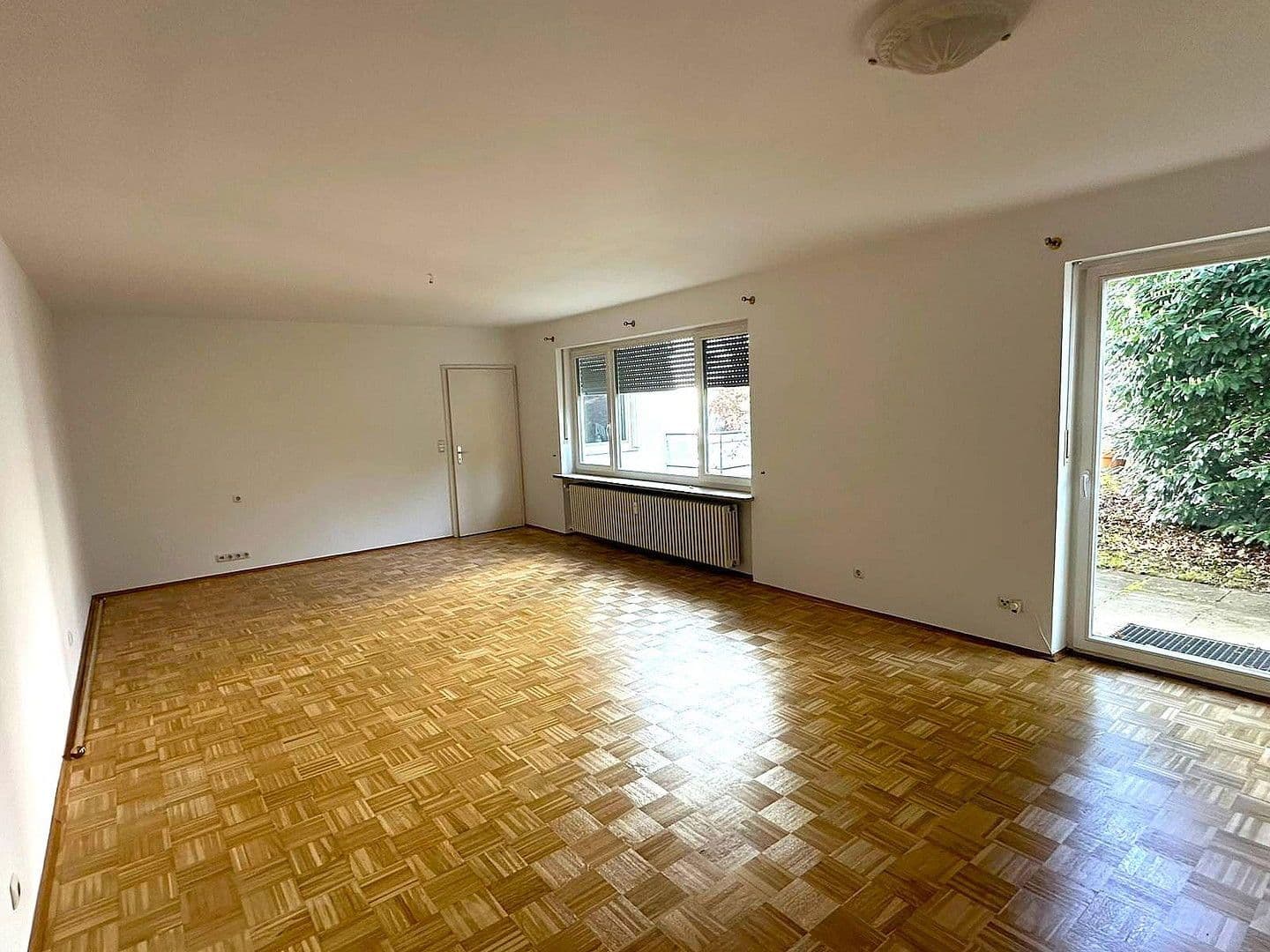 Prenájom bytu 4-izbový 117 m², Desingweg 0, München, Bavorsko Prenájom bytu 4-izbový 117 m², Desingweg 0, München, Bavorsko