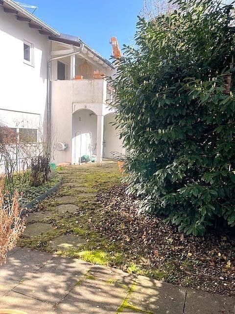 Prenájom bytu 4-izbový 117 m², Desingweg 0, München, Bavorsko Prenájom bytu 4-izbový 117 m², Desingweg 0, München, Bavorsko