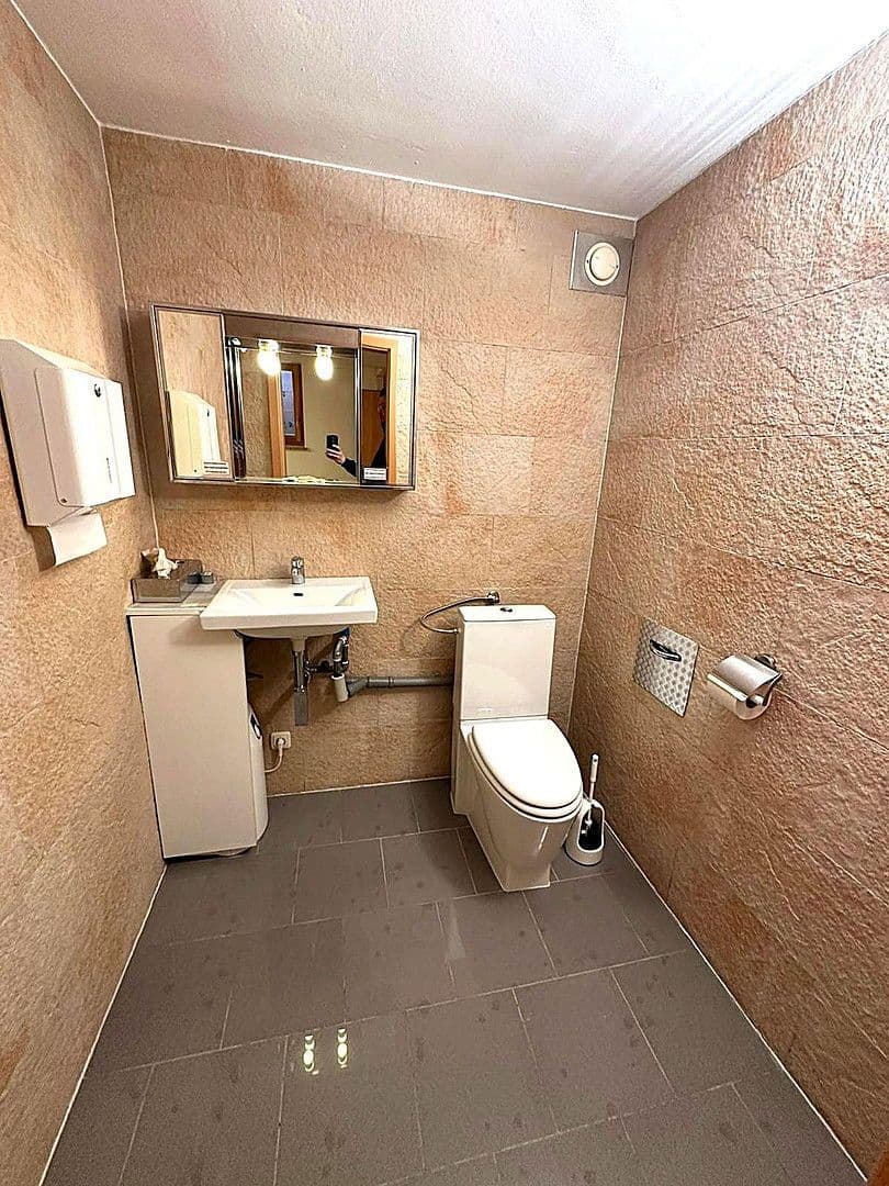 Prenájom bytu 4-izbový 117 m², Desingweg 0, München, Bavorsko Prenájom bytu 4-izbový 117 m², Desingweg 0, München, Bavorsko