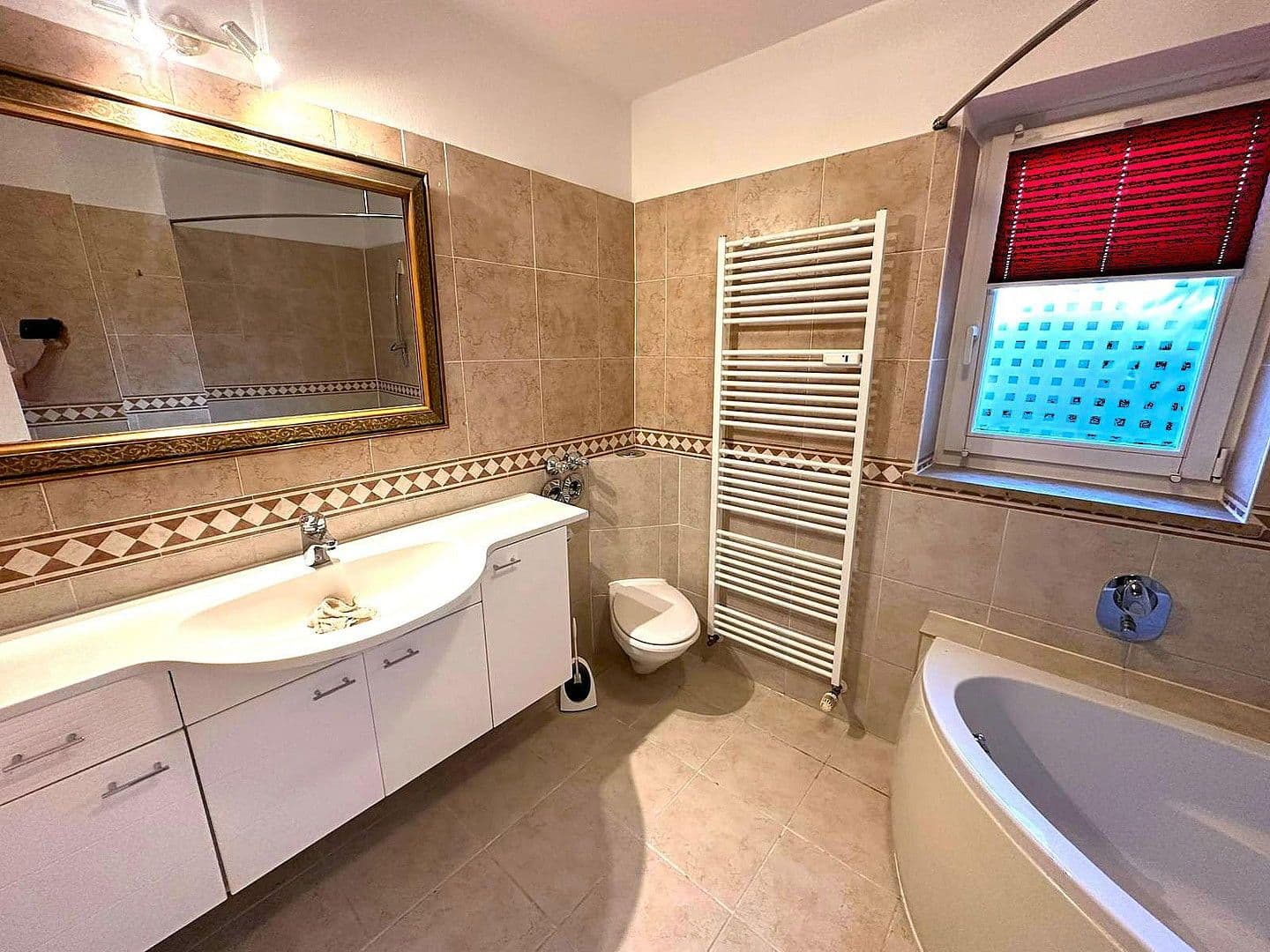 Prenájom bytu 4-izbový 117 m², Desingweg 0, München, Bavorsko Prenájom bytu 4-izbový 117 m², Desingweg 0, München, Bavorsko