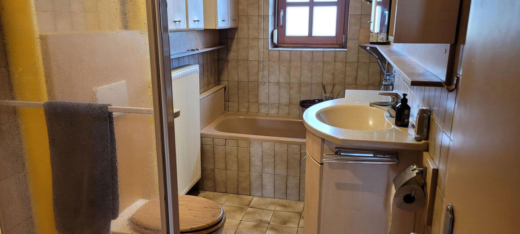 Predaj domu 140 m², pozemek 2.097 m², Unterdietfurt, Bavorsko Predaj domu 140 m², pozemek 2.097 m², Unterdietfurt, Bavorsko