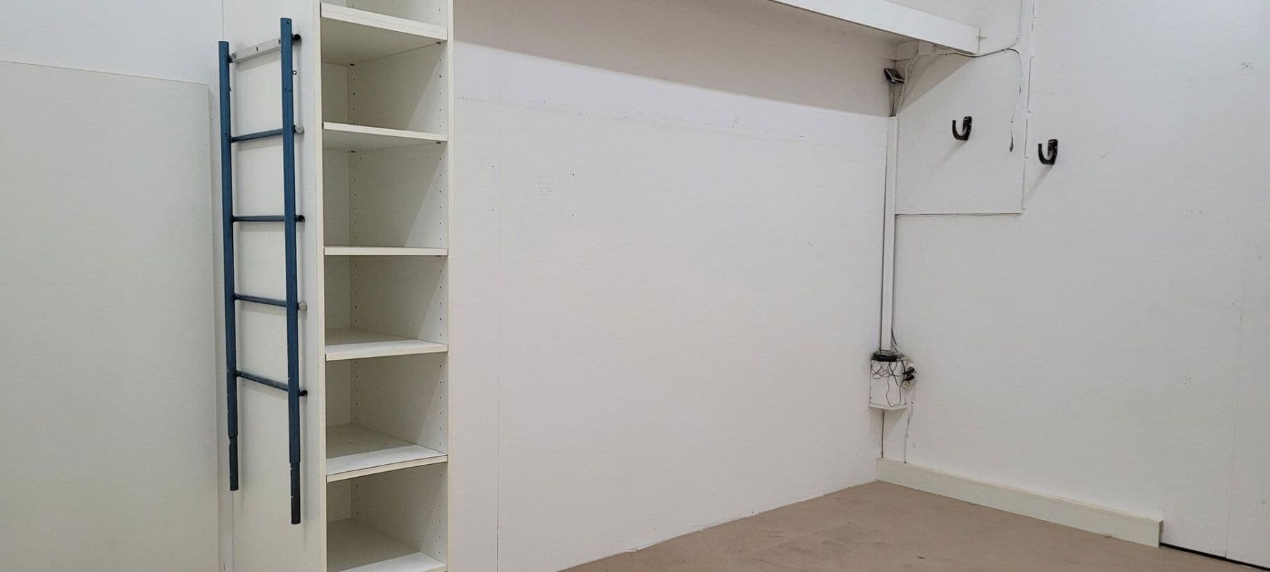 Predaj domu 140 m², pozemek 2.097 m², Unterdietfurt, Bavorsko Predaj domu 140 m², pozemek 2.097 m², Unterdietfurt, Bavorsko