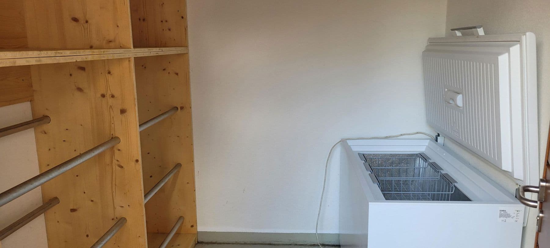 Predaj domu 140 m², pozemek 2.097 m², Unterdietfurt, Bavorsko Predaj domu 140 m², pozemek 2.097 m², Unterdietfurt, Bavorsko