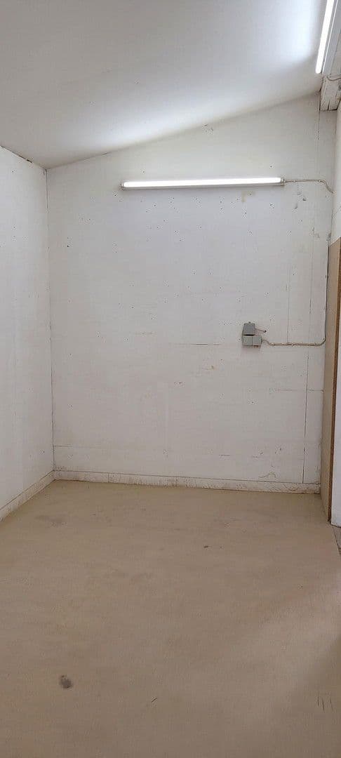 Predaj domu 140 m², pozemek 2.097 m², Unterdietfurt, Bavorsko Predaj domu 140 m², pozemek 2.097 m², Unterdietfurt, Bavorsko