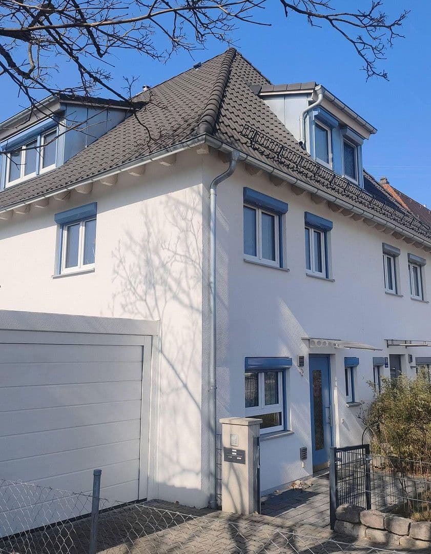 Predaj domu 210 m², pozemek 249 m², Oberschleißheim bei München, Bavorsko Predaj domu 210 m², pozemek 249 m², Oberschleißheim bei München, Bavorsko