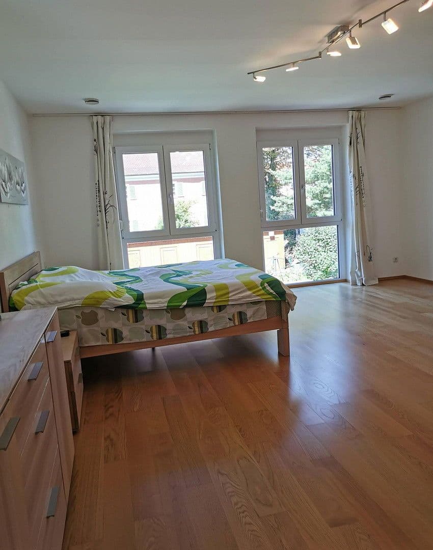 Predaj domu 210 m², pozemek 249 m², Oberschleißheim bei München, Bavorsko Predaj domu 210 m², pozemek 249 m², Oberschleißheim bei München, Bavorsko