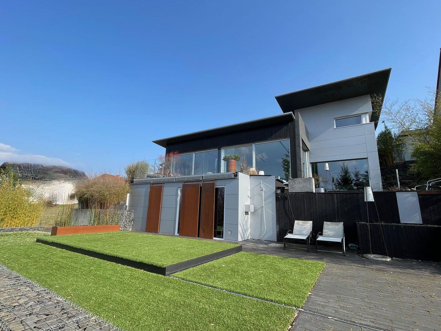 Predaj domu 230 m², pozemek 660 m², Mittenaar, Hesensko Predaj domu 230 m², pozemek 660 m², Mittenaar, Hesensko