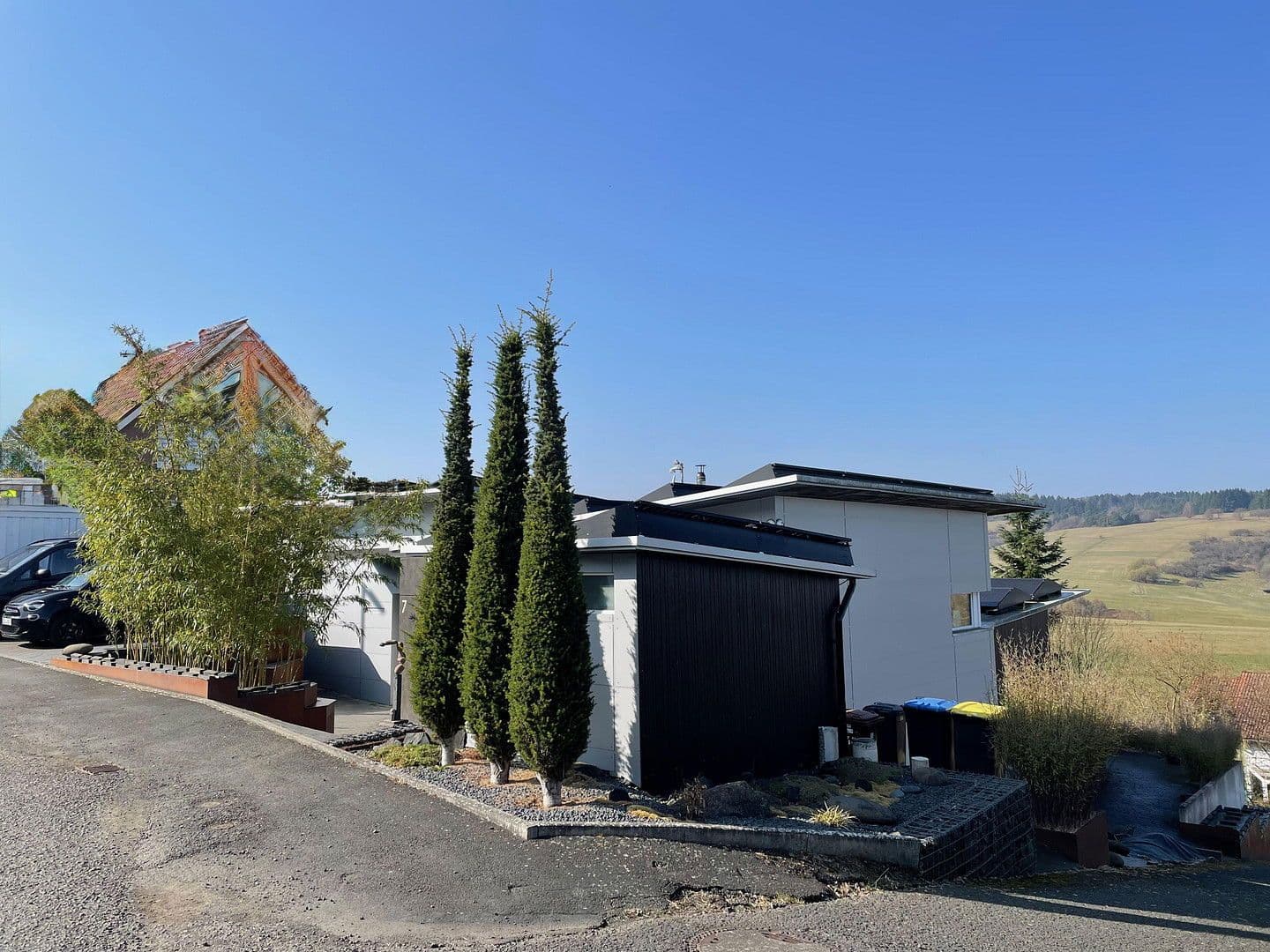 Predaj domu 230 m², pozemek 660 m², Mittenaar, Hesensko Predaj domu 230 m², pozemek 660 m², Mittenaar, Hesensko