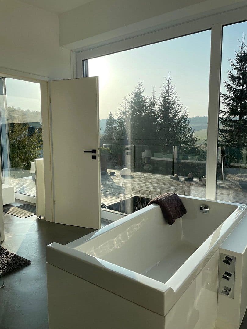 Predaj domu 230 m², pozemek 660 m², Mittenaar, Hesensko Predaj domu 230 m², pozemek 660 m², Mittenaar, Hesensko