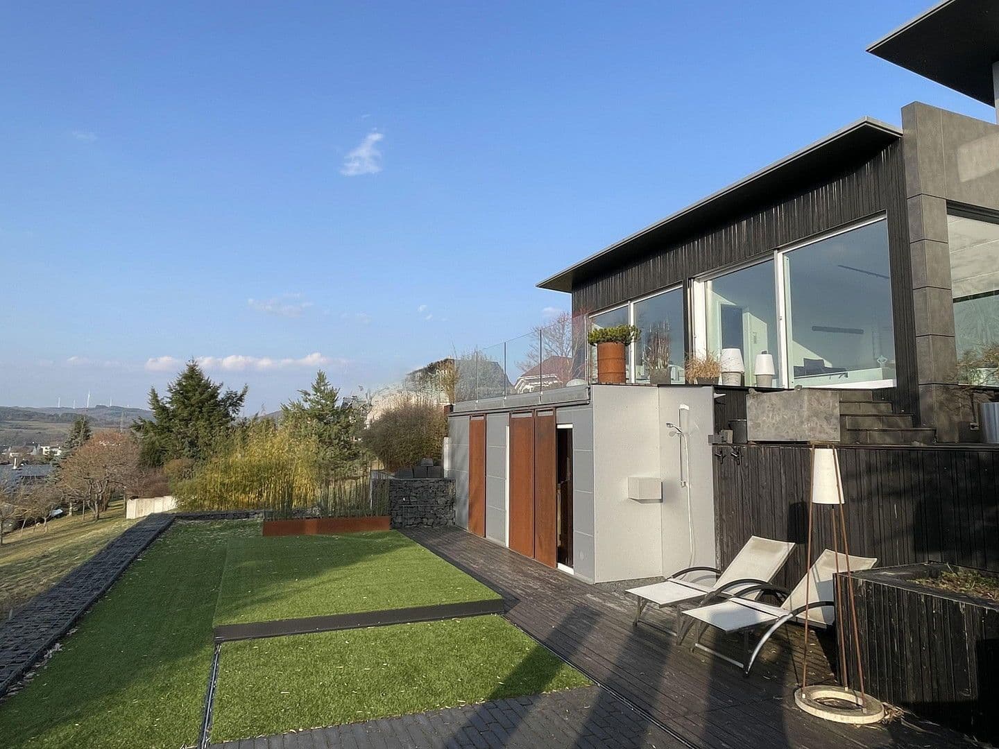 Predaj domu 230 m², pozemek 660 m², Mittenaar, Hesensko Predaj domu 230 m², pozemek 660 m², Mittenaar, Hesensko