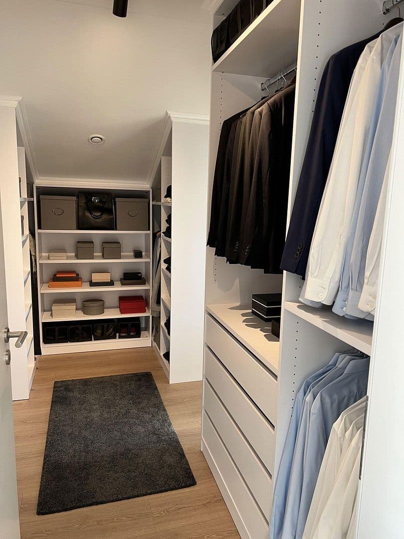 Predaj domu 199 m², pozemek 753 m², Schulstr 13d, Duisburg, Severné Porýnie - Westfálsko Predaj domu 199 m², pozemek 753 m², Schulstr 13d, Duisburg, Severné Porýnie - Westfálsko