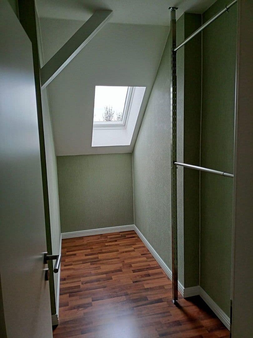 Predaj bytu 5-izbový 165 m², Bernhardstr. 129, Chemnitz, Sasko Predaj bytu 5-izbový 165 m², Bernhardstr. 129, Chemnitz, Sasko