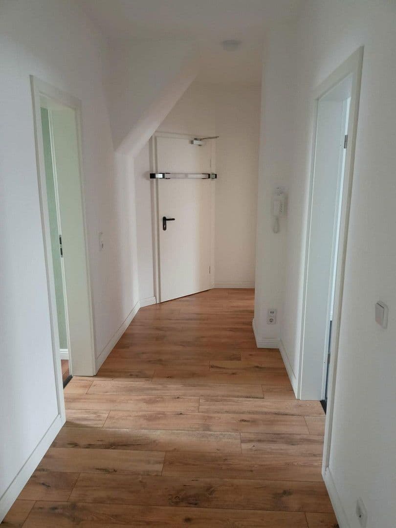 Predaj bytu 5-izbový 165 m², Bernhardstr. 129, Chemnitz, Sasko Predaj bytu 5-izbový 165 m², Bernhardstr. 129, Chemnitz, Sasko