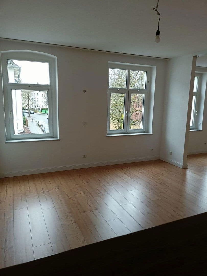 Predaj bytu 5-izbový 165 m², Bernhardstr. 129, Chemnitz, Sasko Predaj bytu 5-izbový 165 m², Bernhardstr. 129, Chemnitz, Sasko