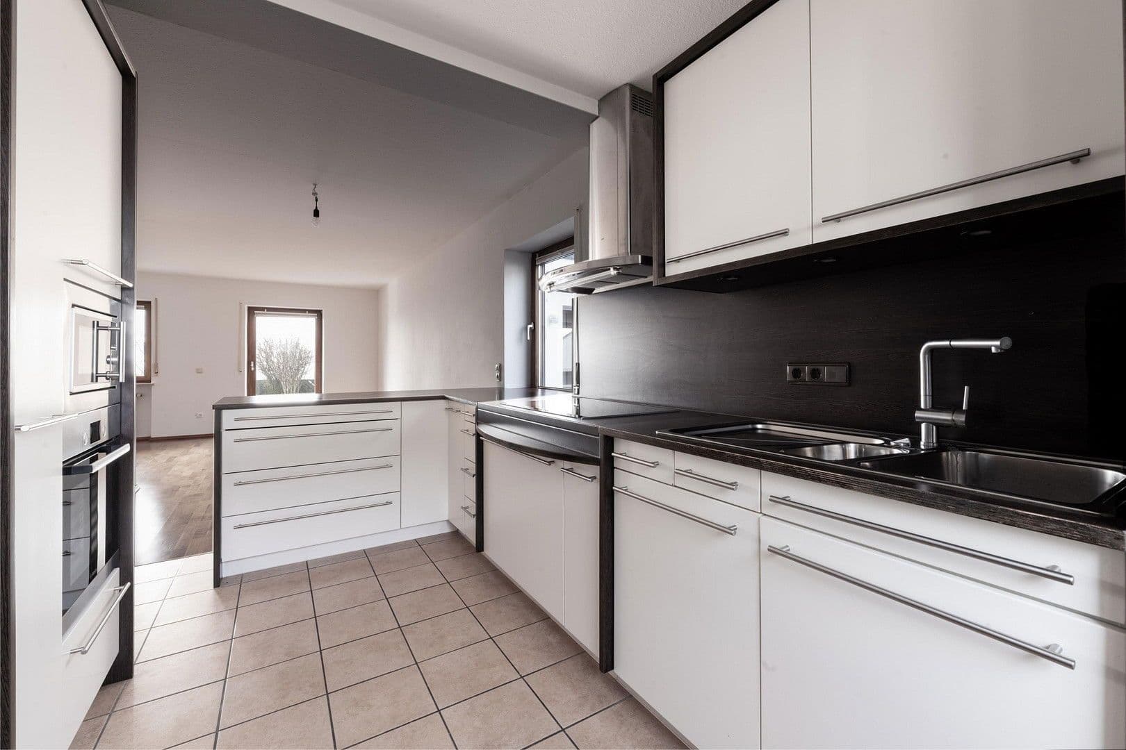 Predaj domu 151 m², pozemek 307 m², Olching, Bavorsko Predaj domu 151 m², pozemek 307 m², Olching, Bavorsko