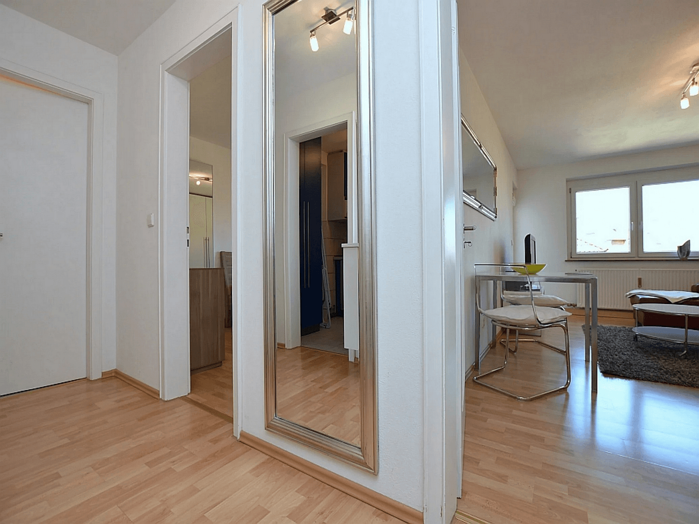 Prenájom bytu 2-izbový 54 m², Stuttgart, Bádensko-Wurttembersko Prenájom bytu 2-izbový 54 m², Stuttgart, Bádensko-Wurttembersko