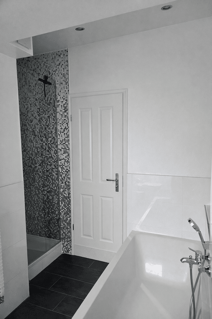 Prenájom bytu 4-izbový 122 m², Berlin, Berlín Prenájom bytu 4-izbový 122 m², Berlin, Berlín