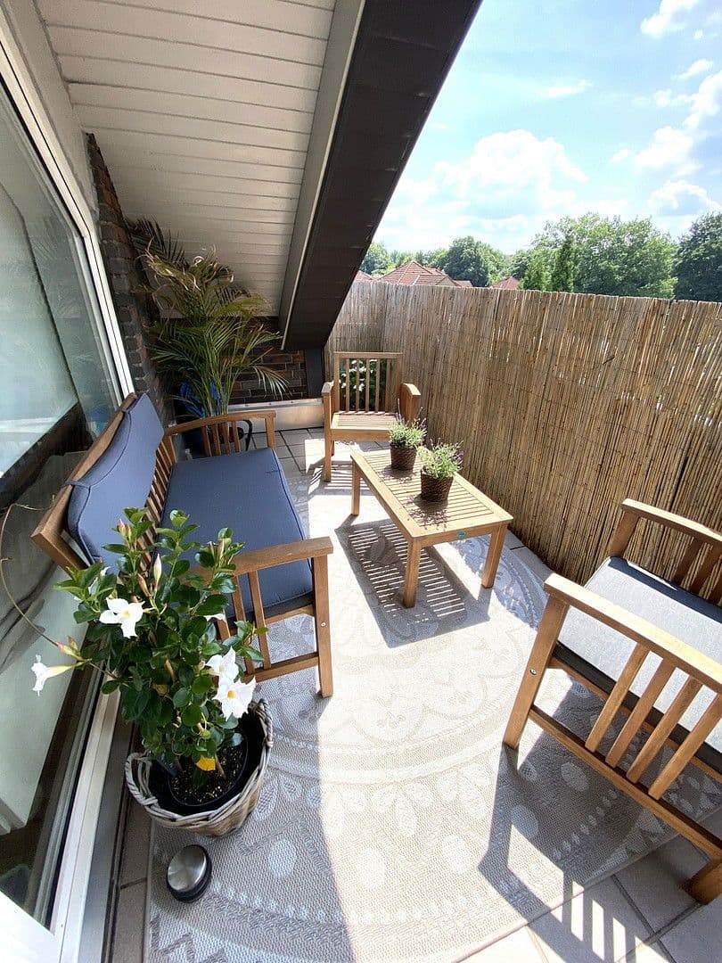 Prenájom bytu 3-izbový 85 m², Kraienbruch 52, Essen, Severné Porýnie - Westfálsko Prenájom bytu 3-izbový 85 m², Kraienbruch 52, Essen, Severné Porýnie - Westfálsko