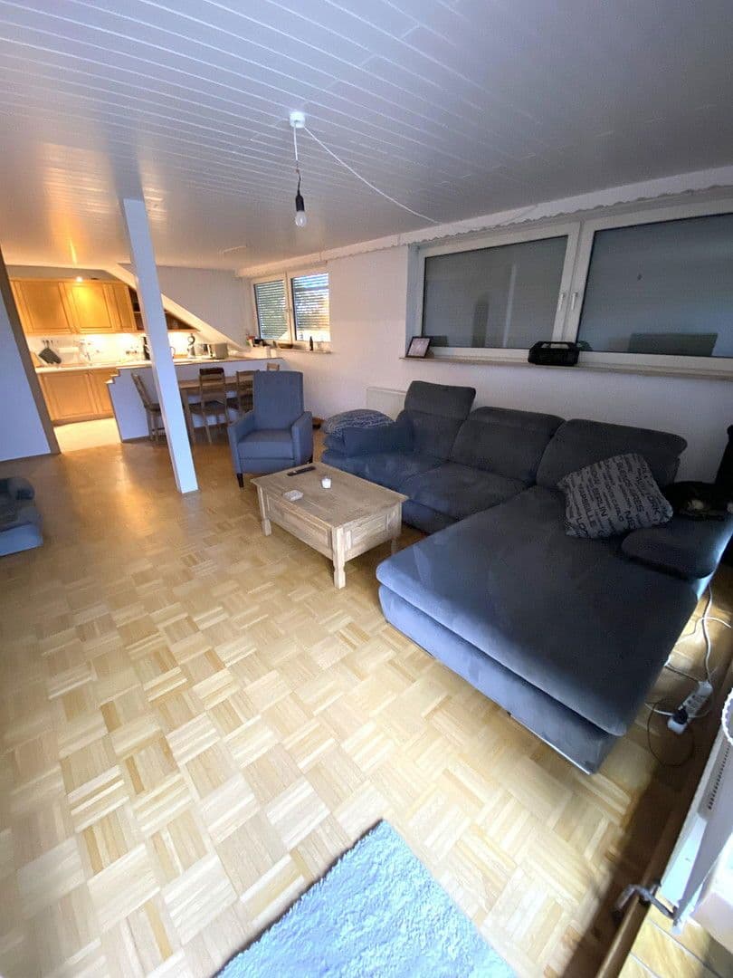 Prenájom bytu 3-izbový 85 m², Kraienbruch 52, Essen, Severné Porýnie - Westfálsko Prenájom bytu 3-izbový 85 m², Kraienbruch 52, Essen, Severné Porýnie - Westfálsko